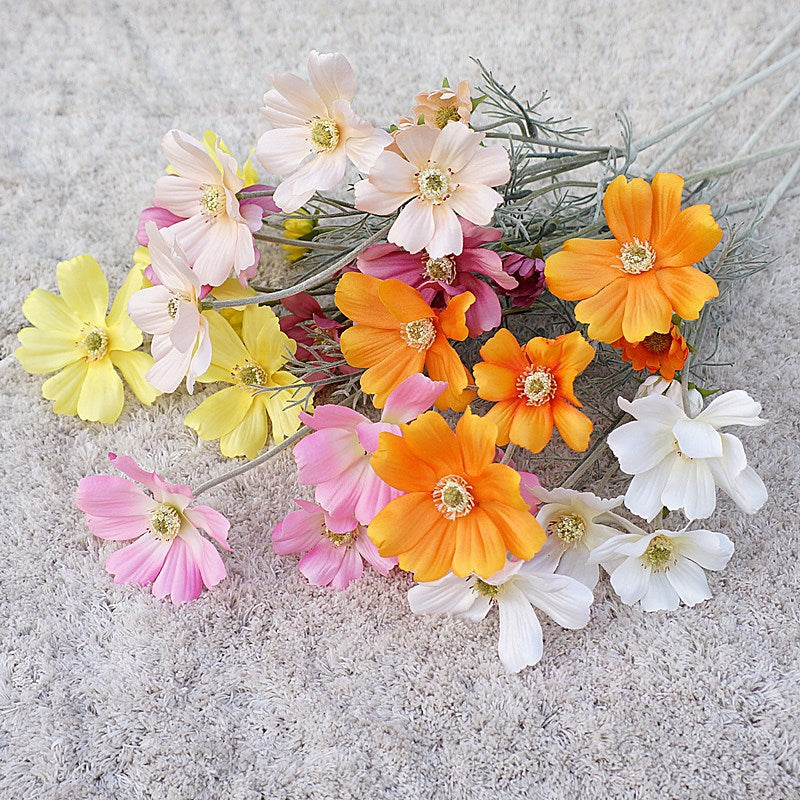 A granel 24 "Flores artificiales Plantas Calliopsis Arreglos florales de seda Ramos de boda Decoraciones Centros de mesa florales de plástico para el hogar Cocina Jardín Fiesta Decoración al por mayor 