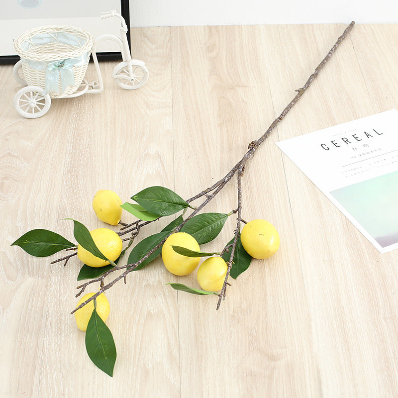 Bulk 34 "ramas artificiales de limón accesorios de frutas falsas realistas con hojas verdes al por mayor 